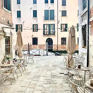 Apartament Paradise 1&&&&& , Venezia Italia